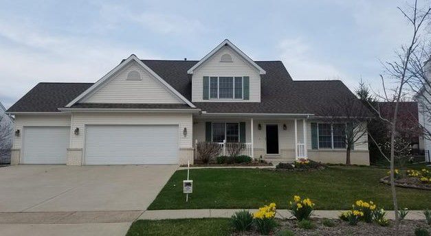 28 Pebblebrook Court, Bloomington $299,900
